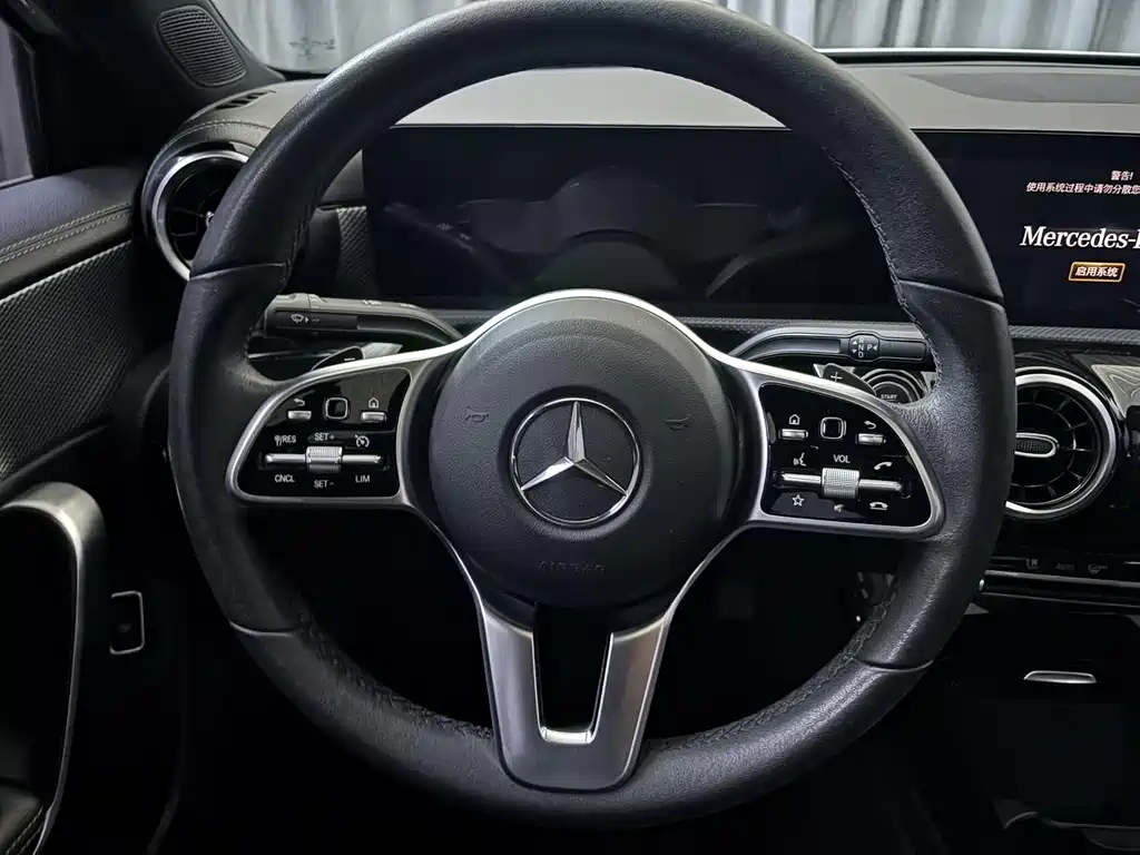 Mercedes-Benz A-Class — миниатюра 17