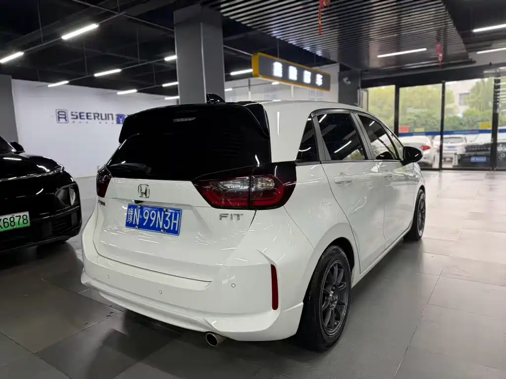 Honda Fit — миниатюра 10
