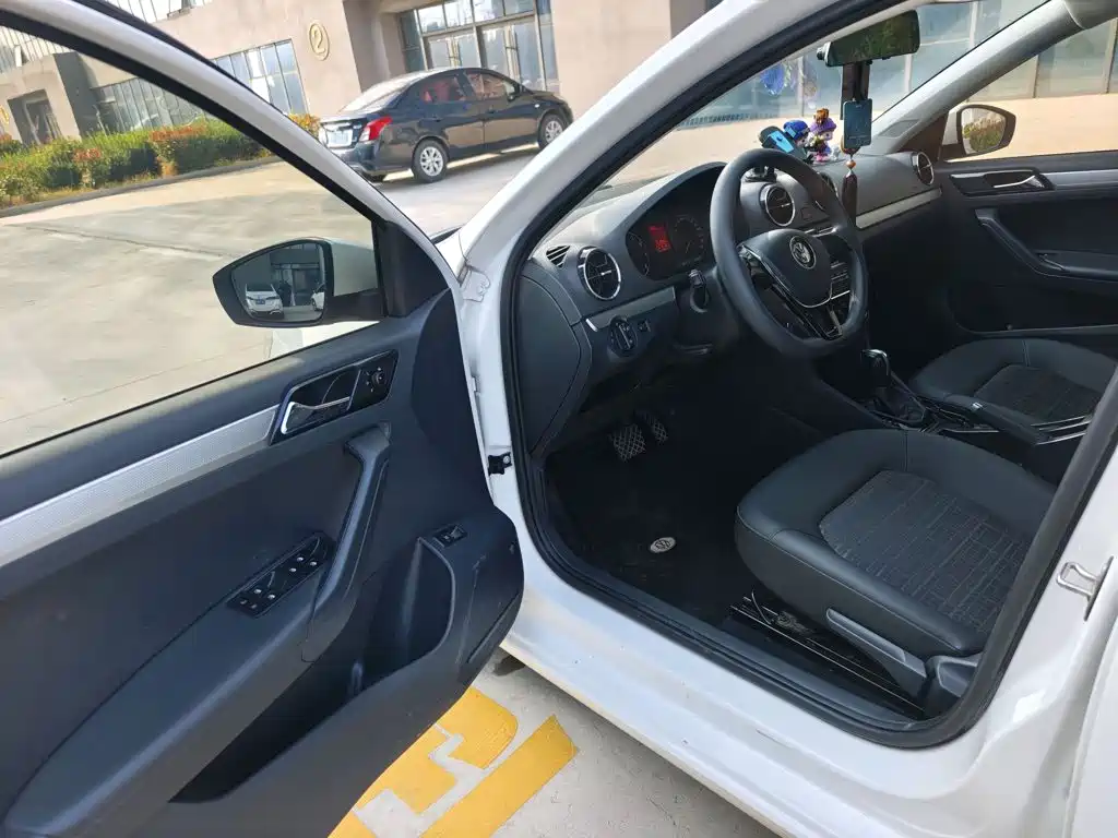 Volkswagen Jetta — миниатюра 16