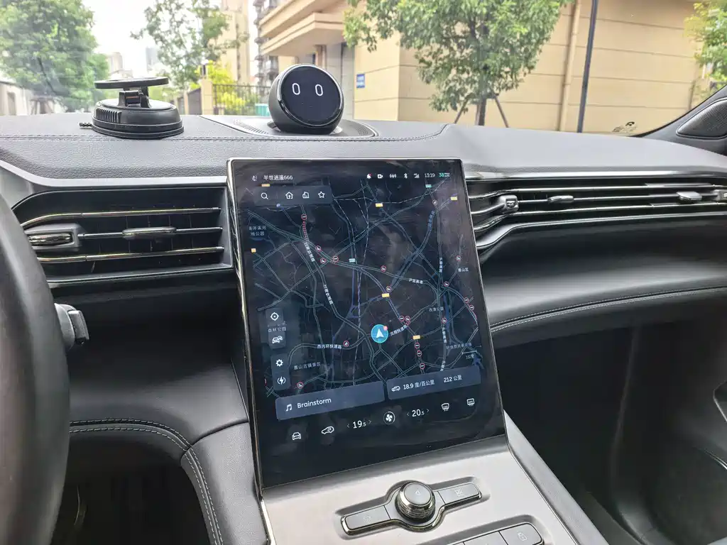 NIO ES6 — миниатюра 19