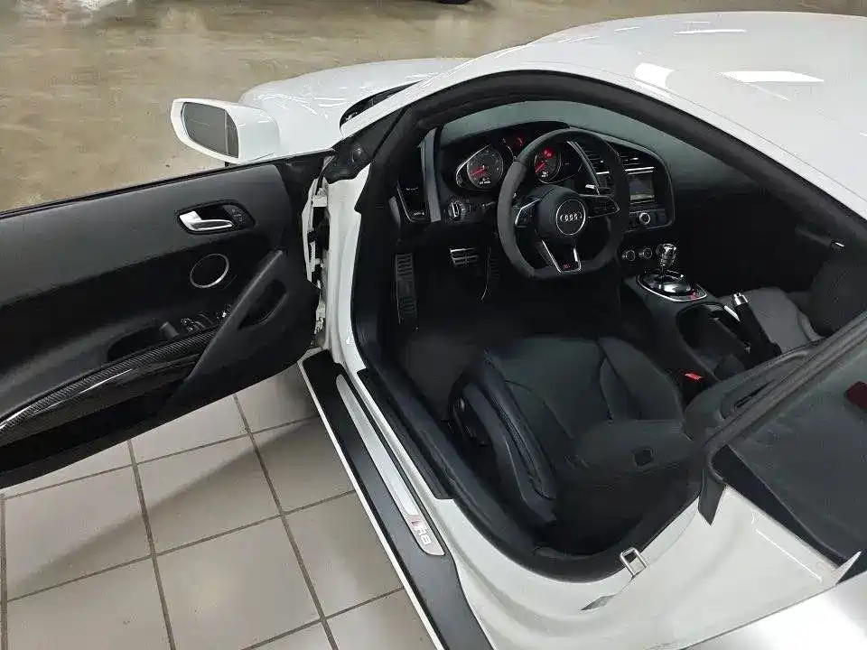 Audi R8 — миниатюра 5