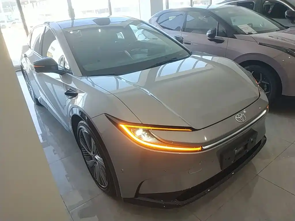 Toyota bZ5 — миниатюра 4