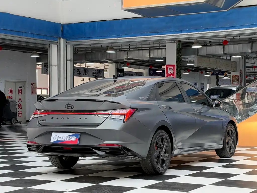 Hyundai Elantra — миниатюра 18