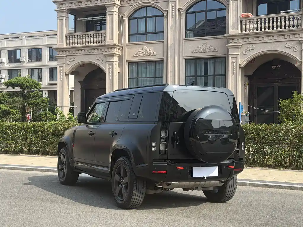 Land Rover Defender — миниатюра 4