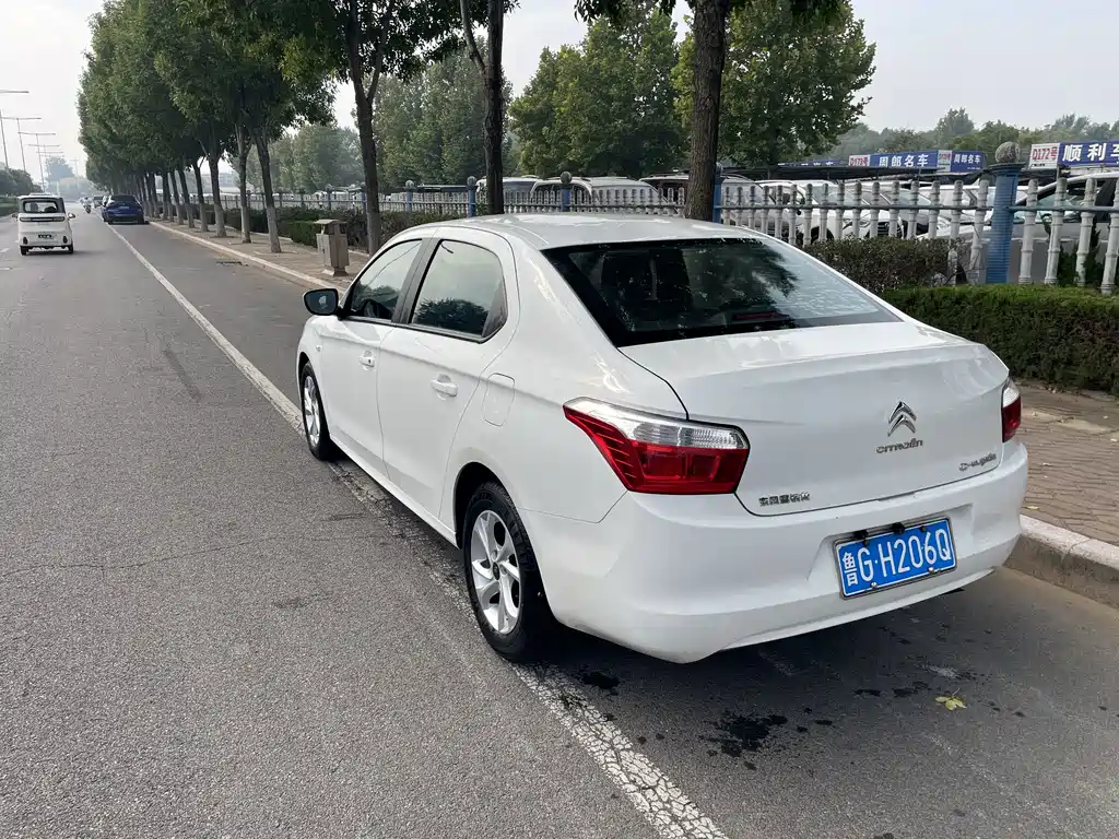 Citroen Elysee — миниатюра 6