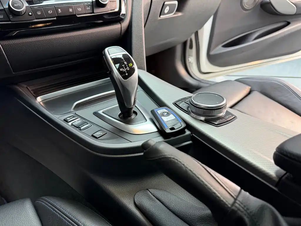 BMW 3 Series — миниатюра 9