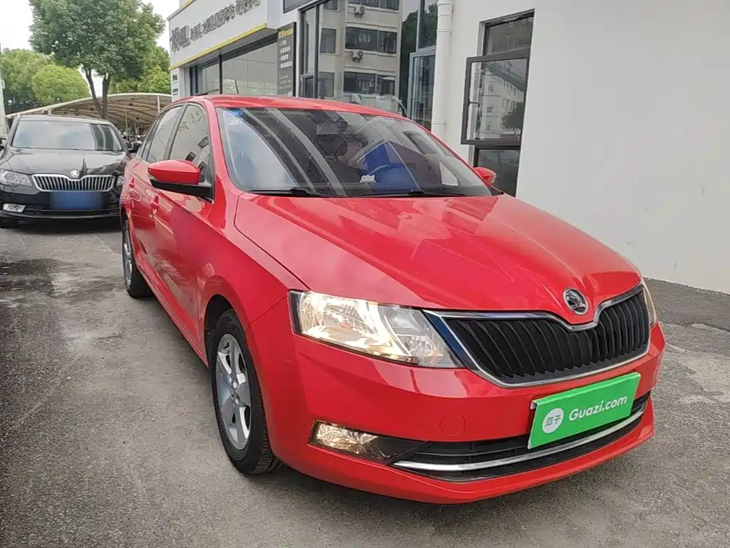 Skoda Rapid Spaceback — миниатюра 4