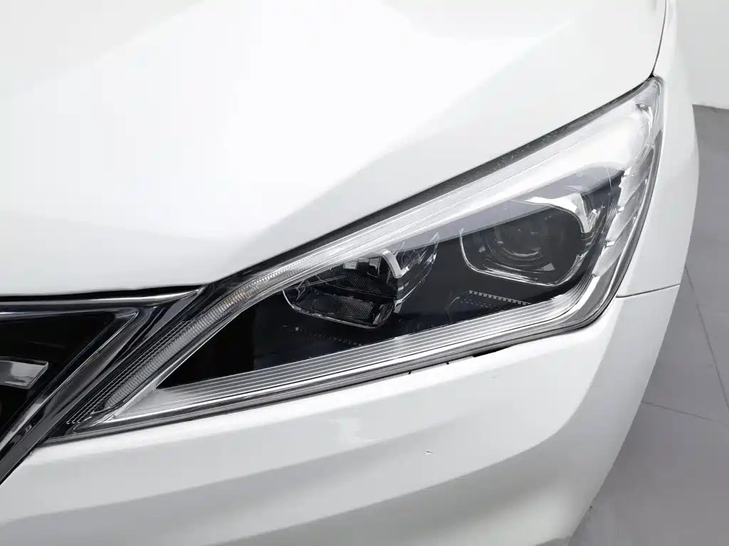 Changan Eado DT — миниатюра 7
