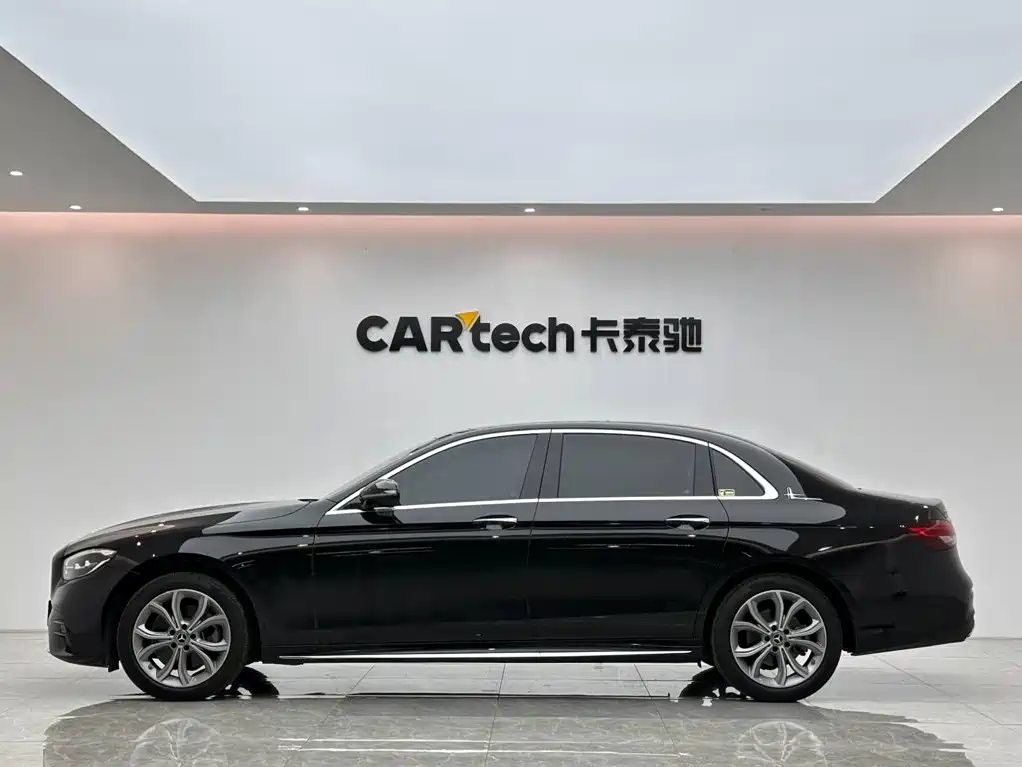 Mercedes-Benz E-Class — миниатюра 2