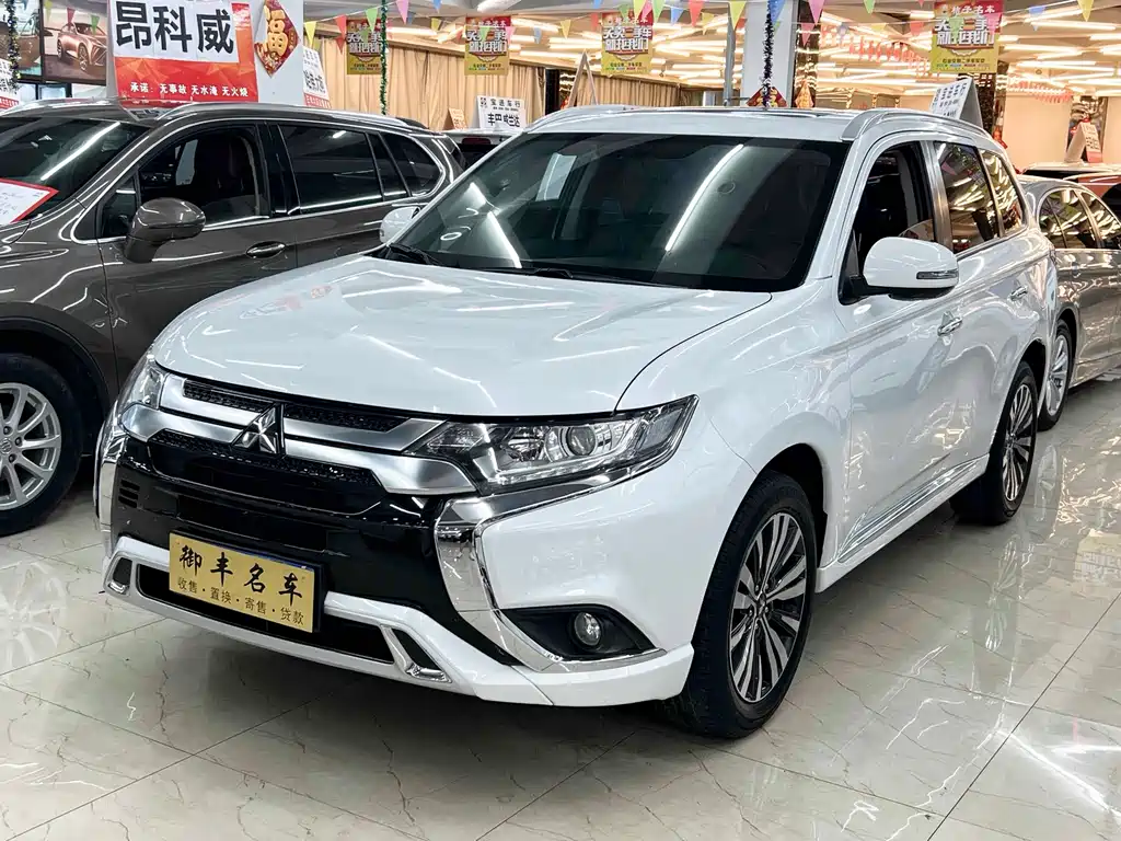 MITSUBISHI OUTLANDER
