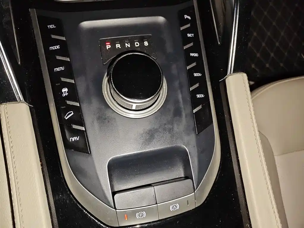 Zotye T700 2017 1.8T DCT Luxury