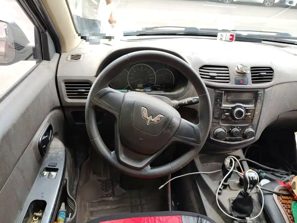 Wuling Hongguang — миниатюра 11