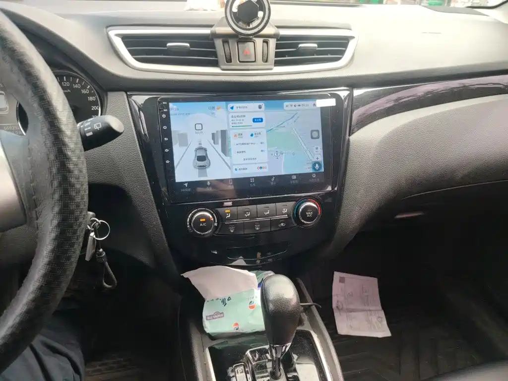 Nissan Qashqai — миниатюра 9