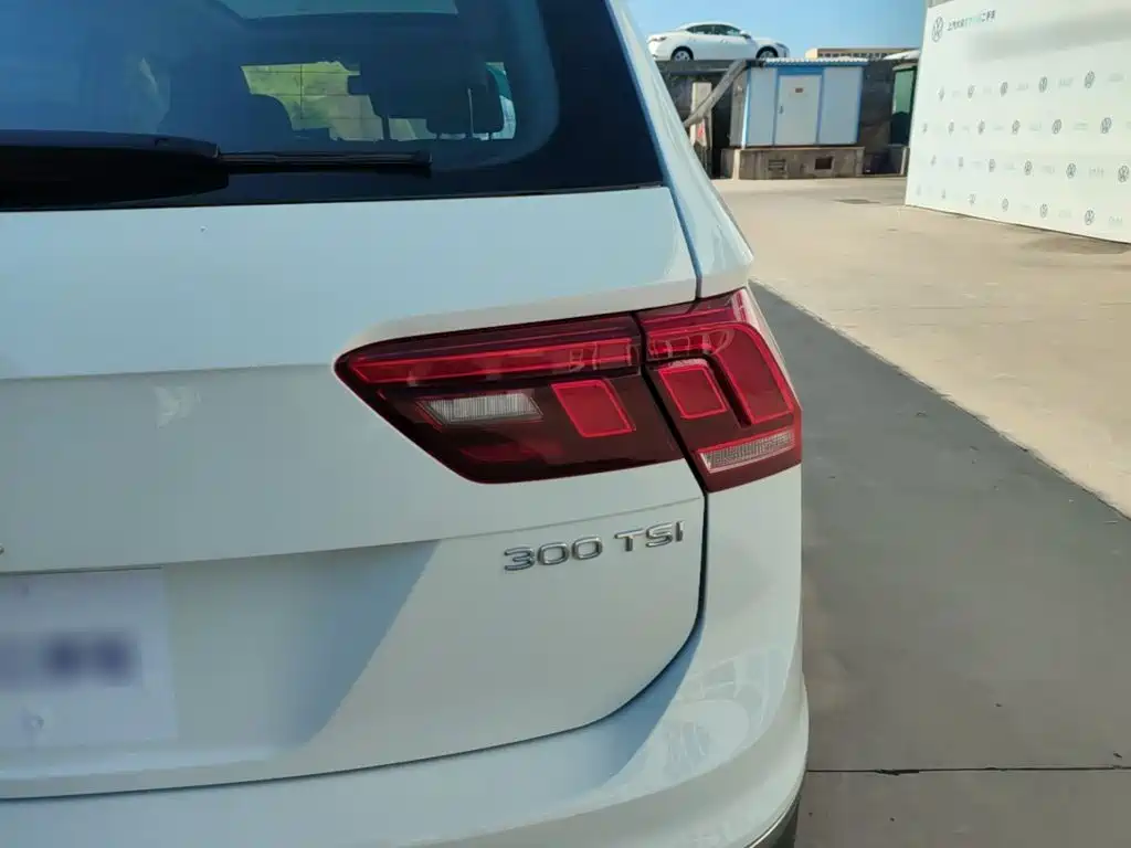 Volkswagen Tiguan L — миниатюра 8