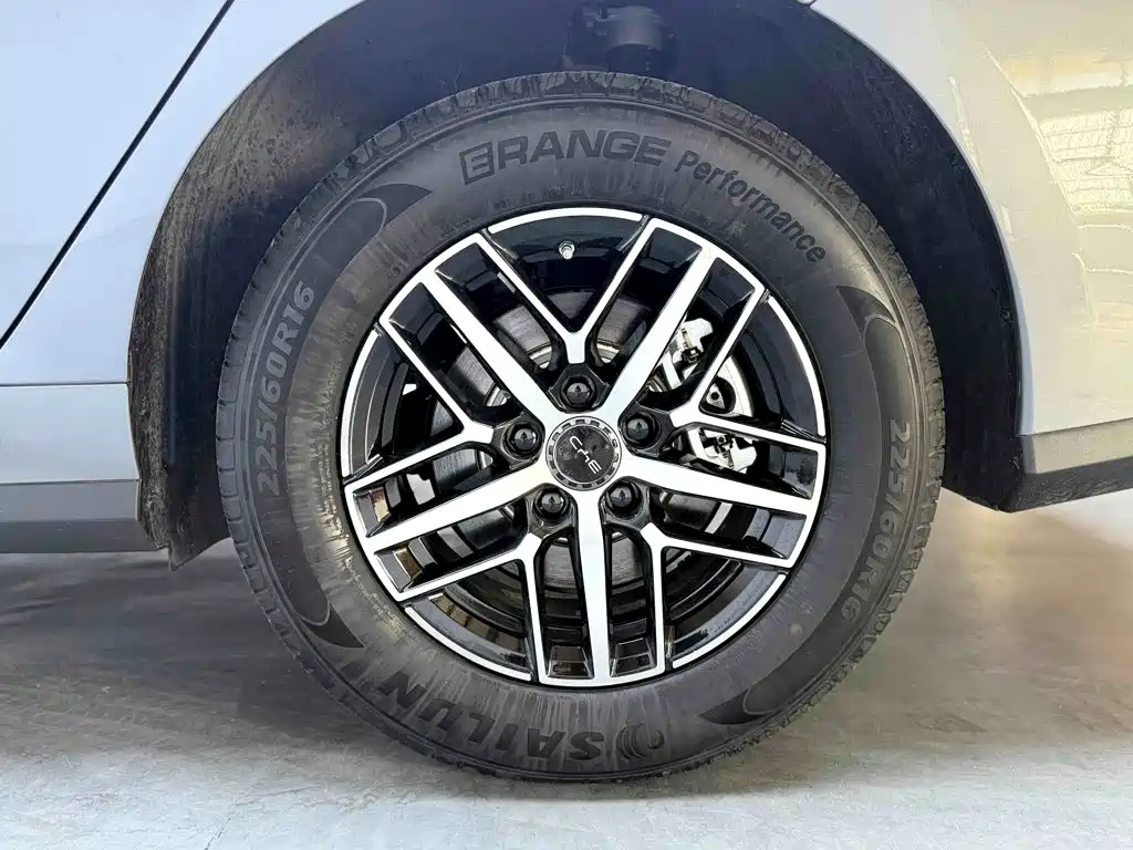 BYD Seal 05 DM-i — миниатюра 23