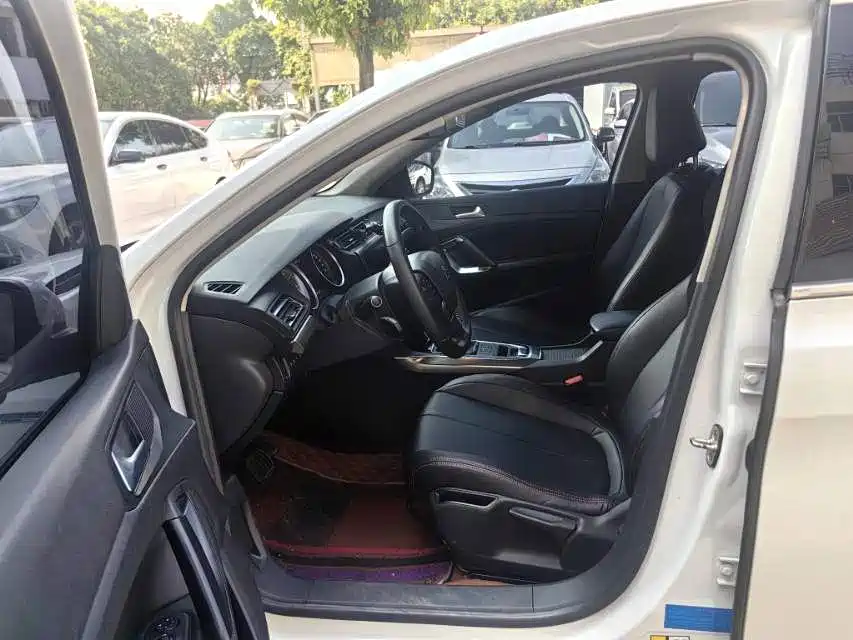 Peugeot 408 — миниатюра 9