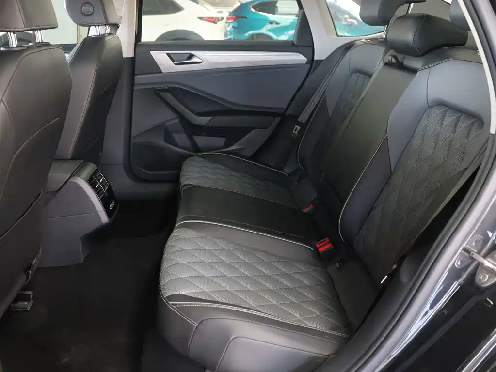 Volkswagen Sagitar — миниатюра 9