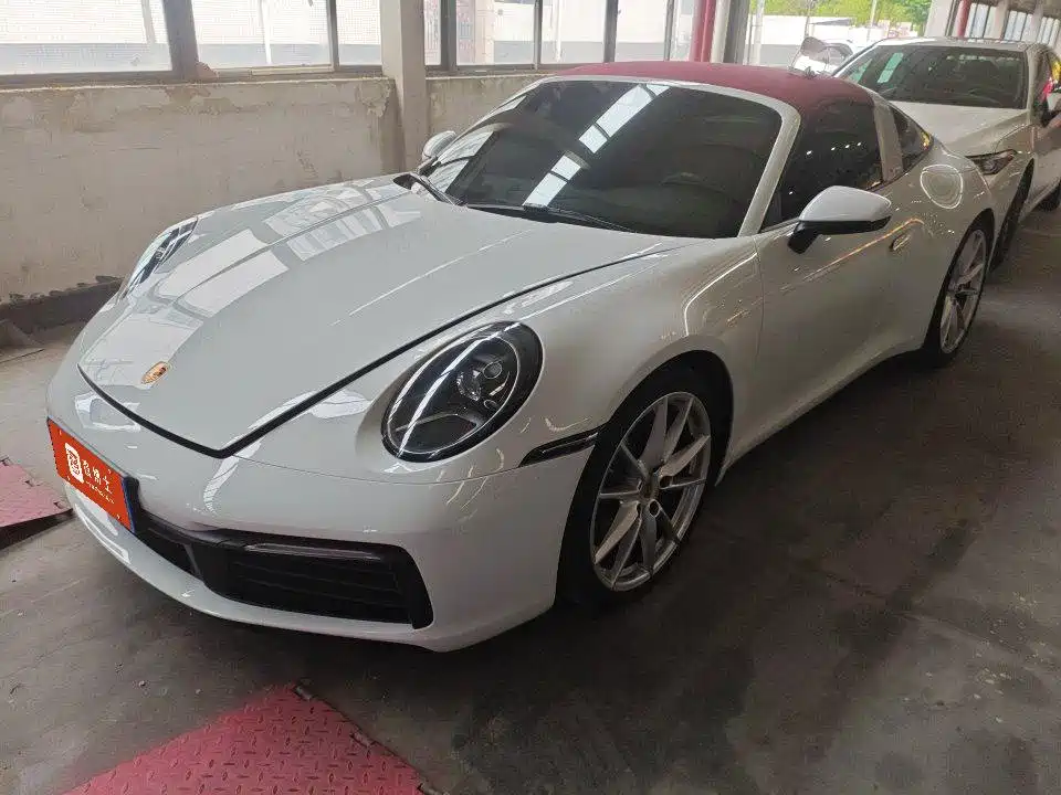 Porsche 911 2021