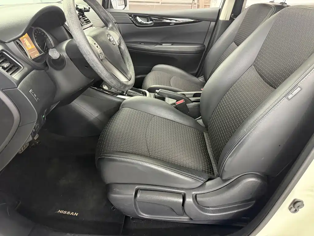 Nissan Tiida — миниатюра 5