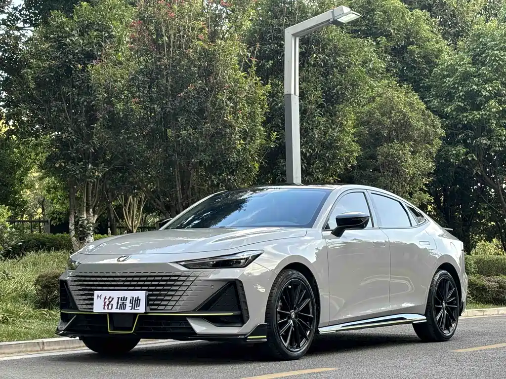 Changan UNI-V