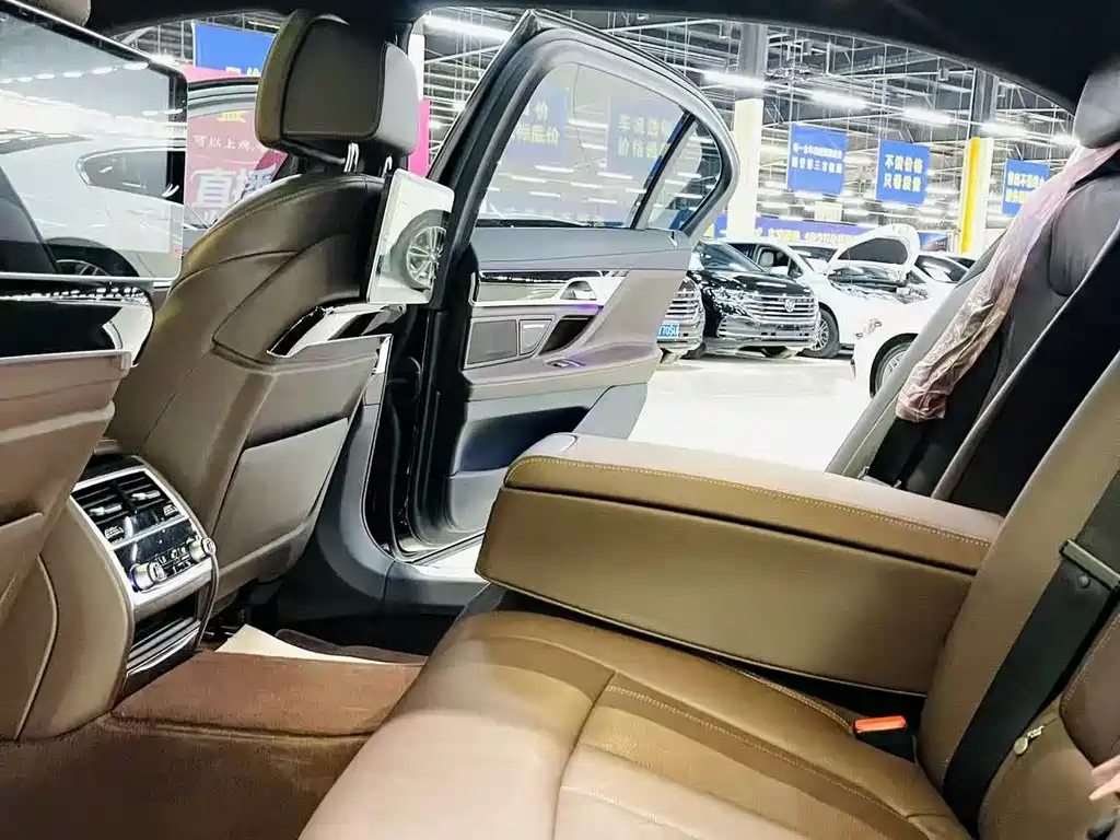 BMW 7 Series 7 2018 740Li Lead M Sport