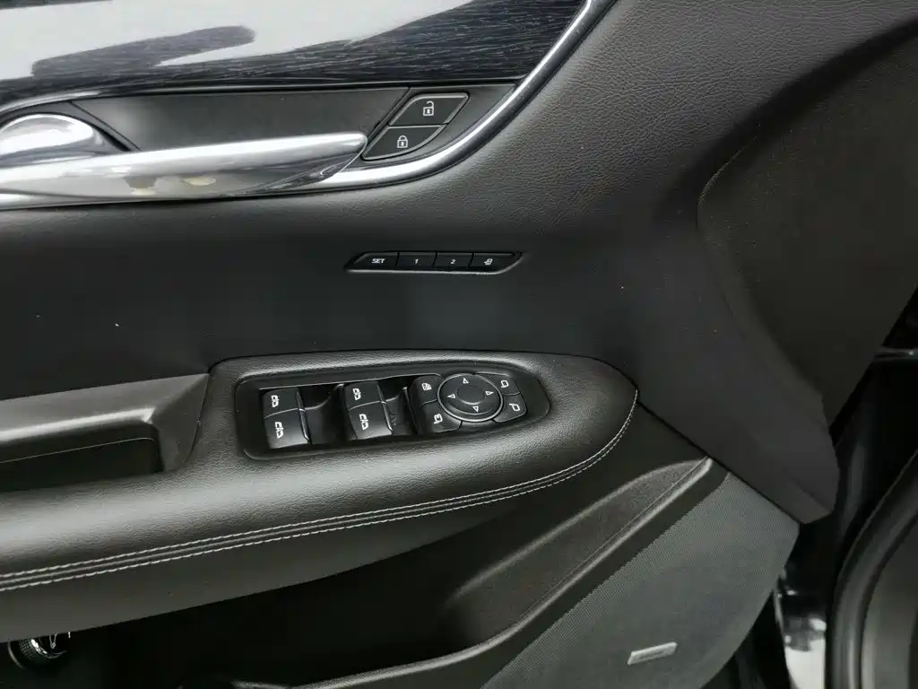 Cadillac XT5 — миниатюра 9