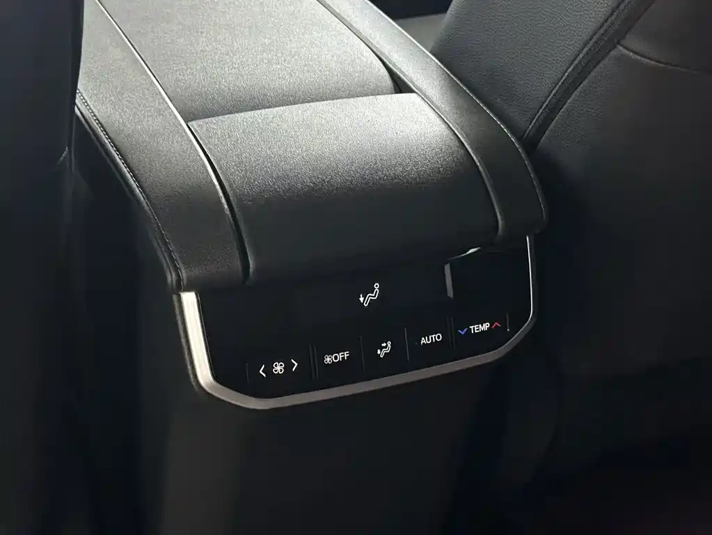 Toyota Highlander — миниатюра 11