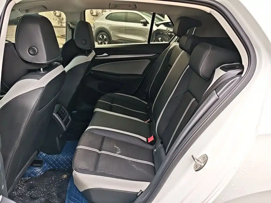 Volkswagen Golf — миниатюра 17