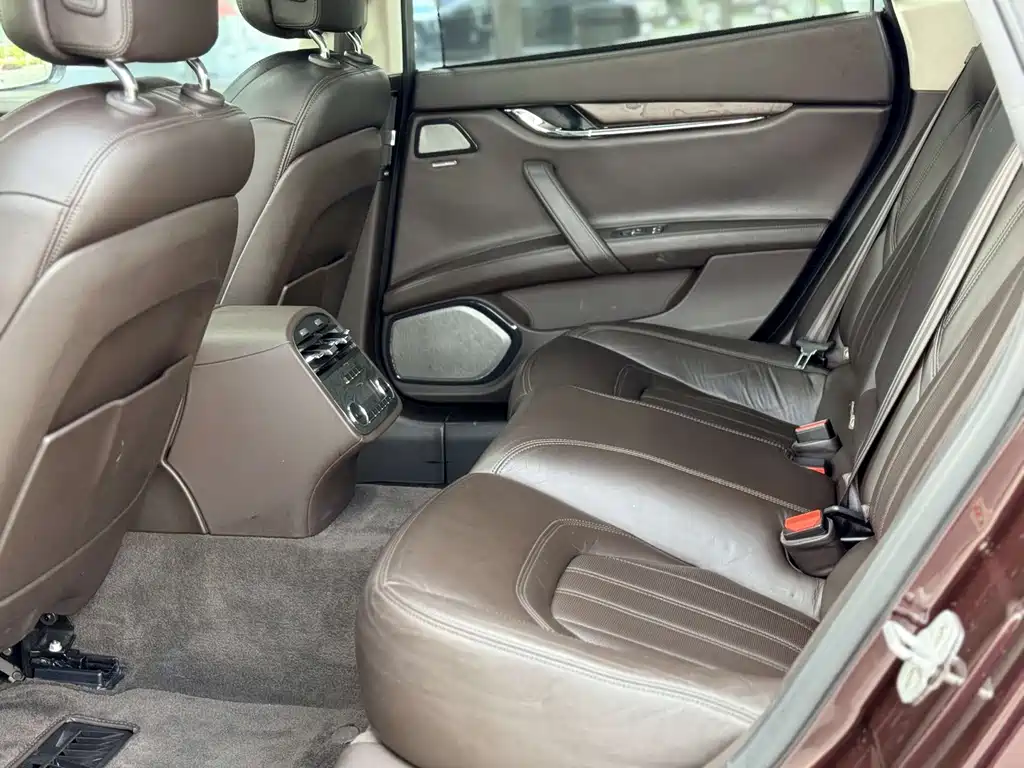 Maserati Quattroporte — миниатюра 17