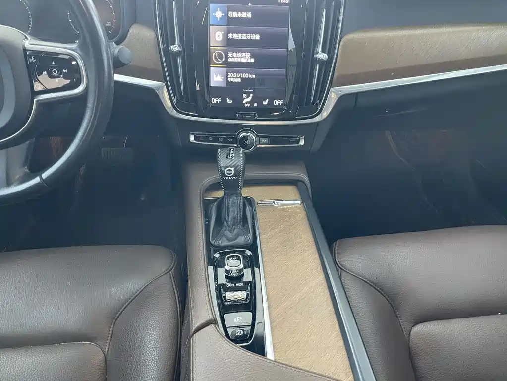 Volvo S90 — миниатюра 7