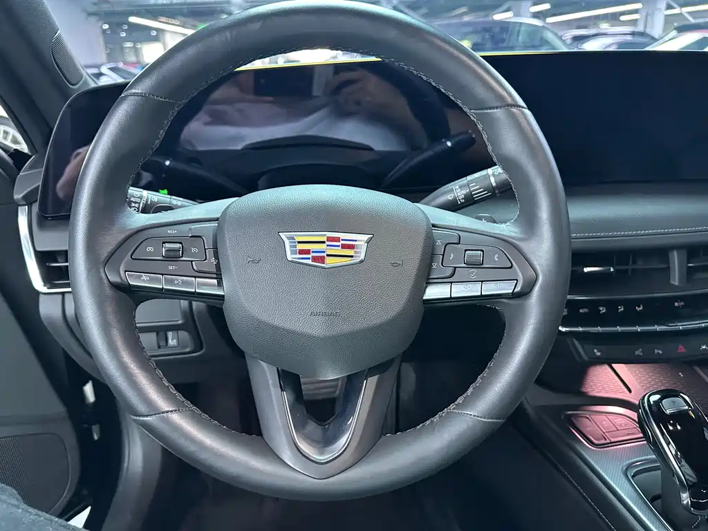 Cadillac CT5 — миниатюра 7