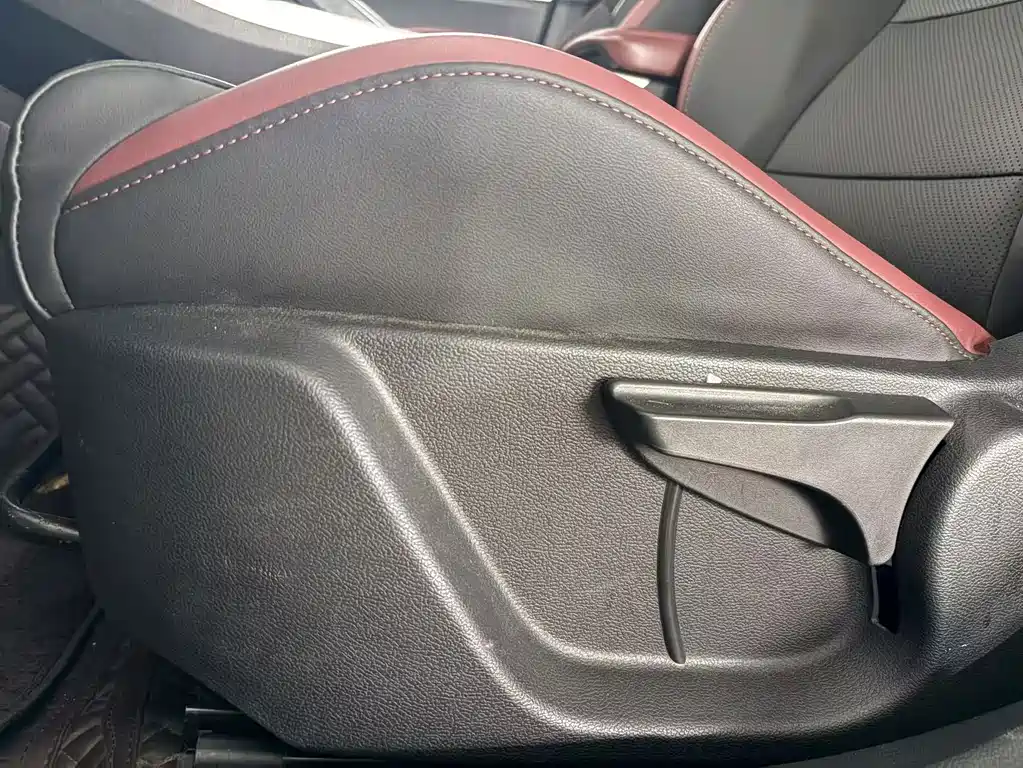 Geely Binyue — миниатюра 21