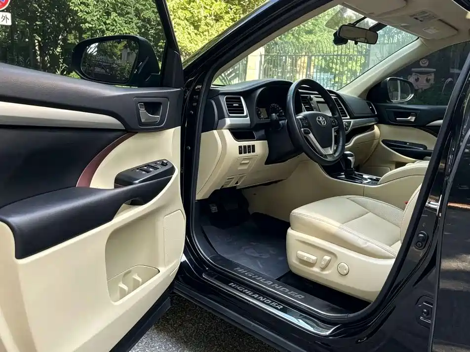 Toyota Highlander — миниатюра 4