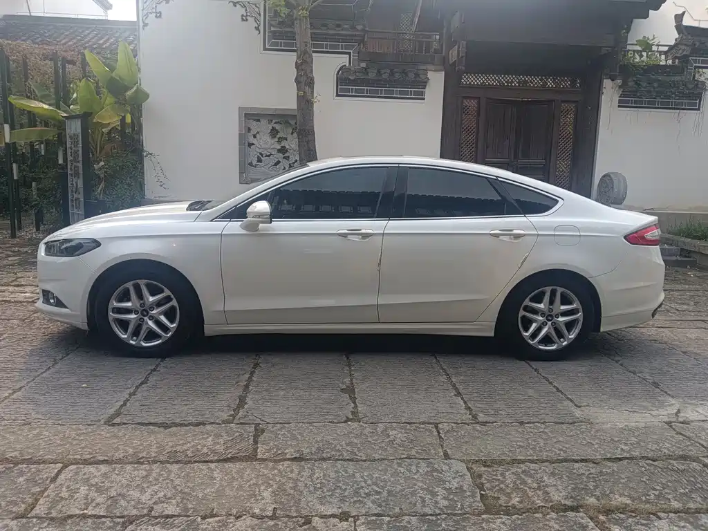 Ford Mondeo — миниатюра 3