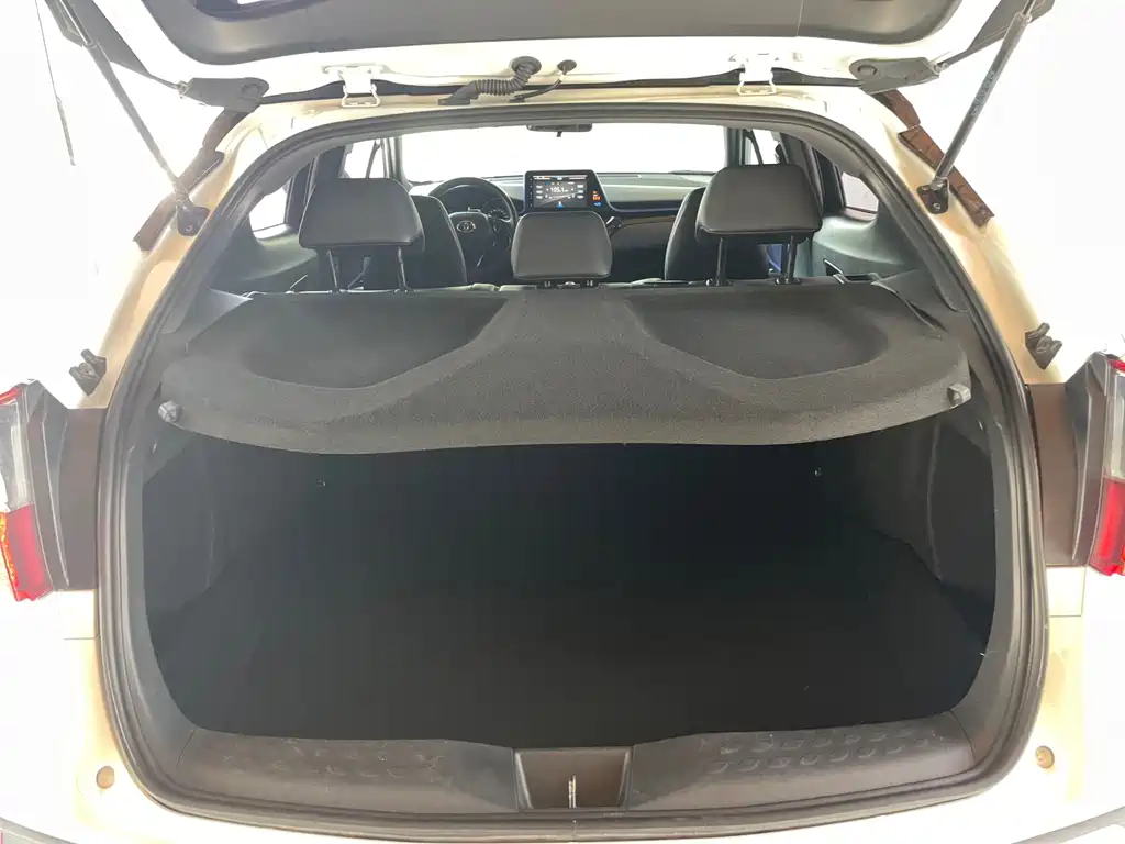 Toyota C-HR — миниатюра 16