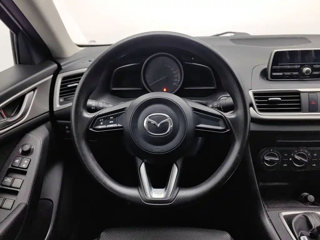 Mazda 3 Axela — миниатюра 11