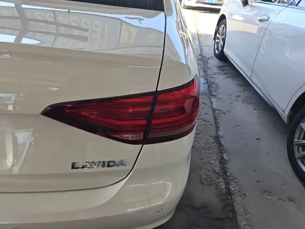 Volkswagen Lavida — миниатюра 8