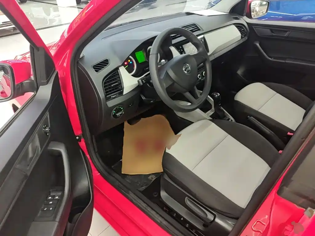 Skoda Fabia — миниатюра 16