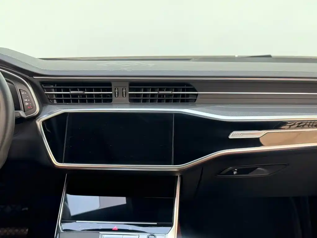 Audi A6L — миниатюра 10