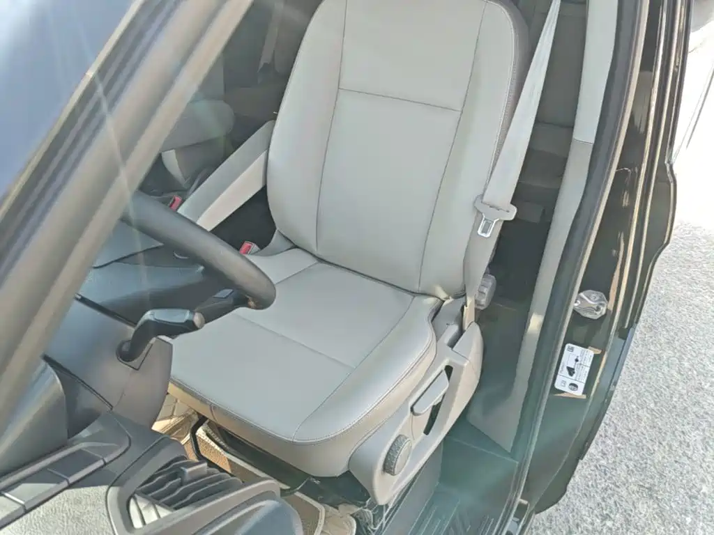 Ford Transit — миниатюра 15