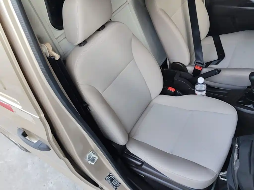 Wuling Hongguang V — миниатюра 25