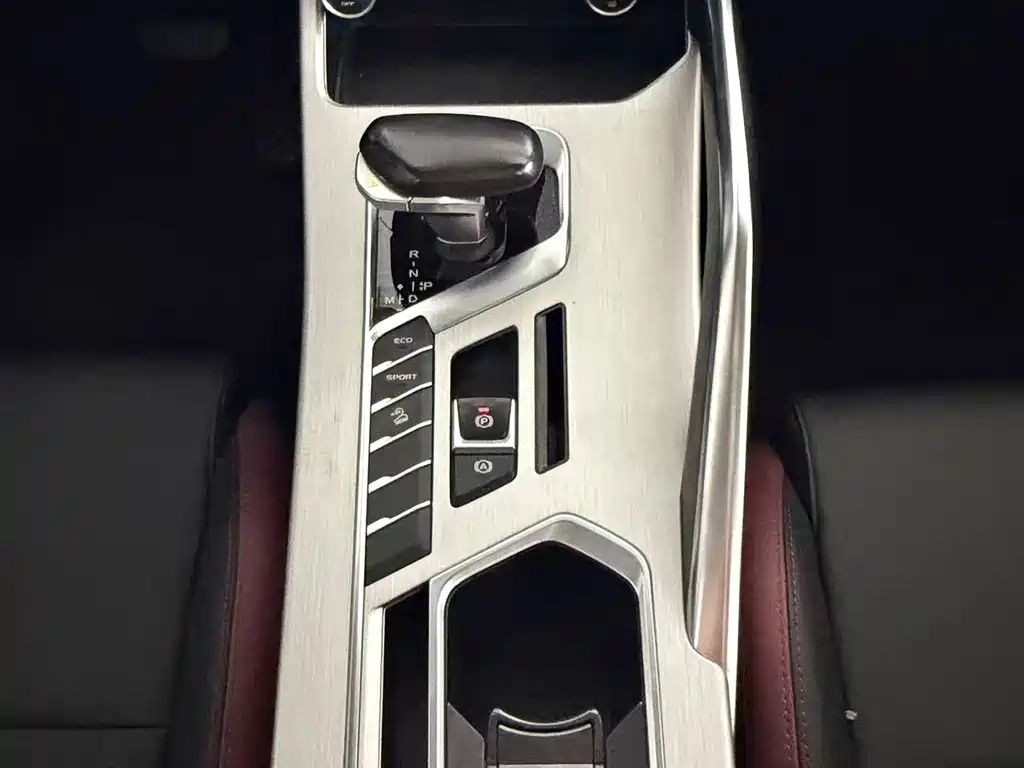 Geely Binyue — миниатюра 12