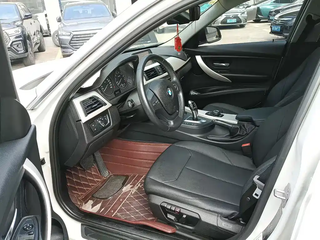 BMW 3 Series — миниатюра 6