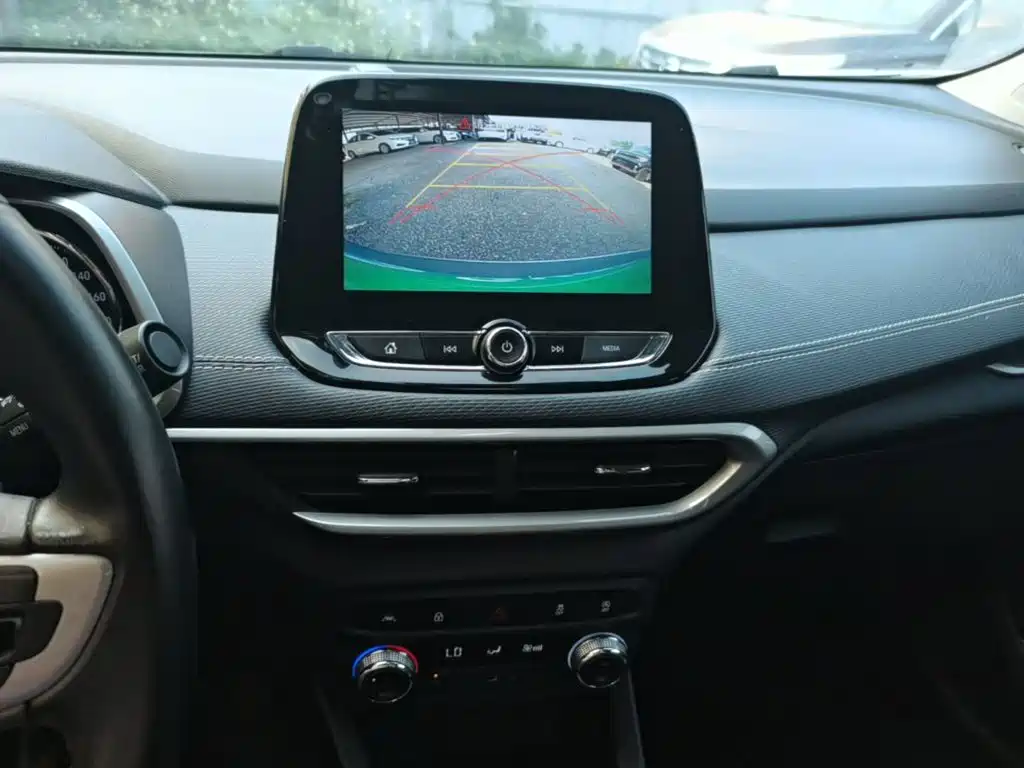 Chevrolet Trax — миниатюра 13