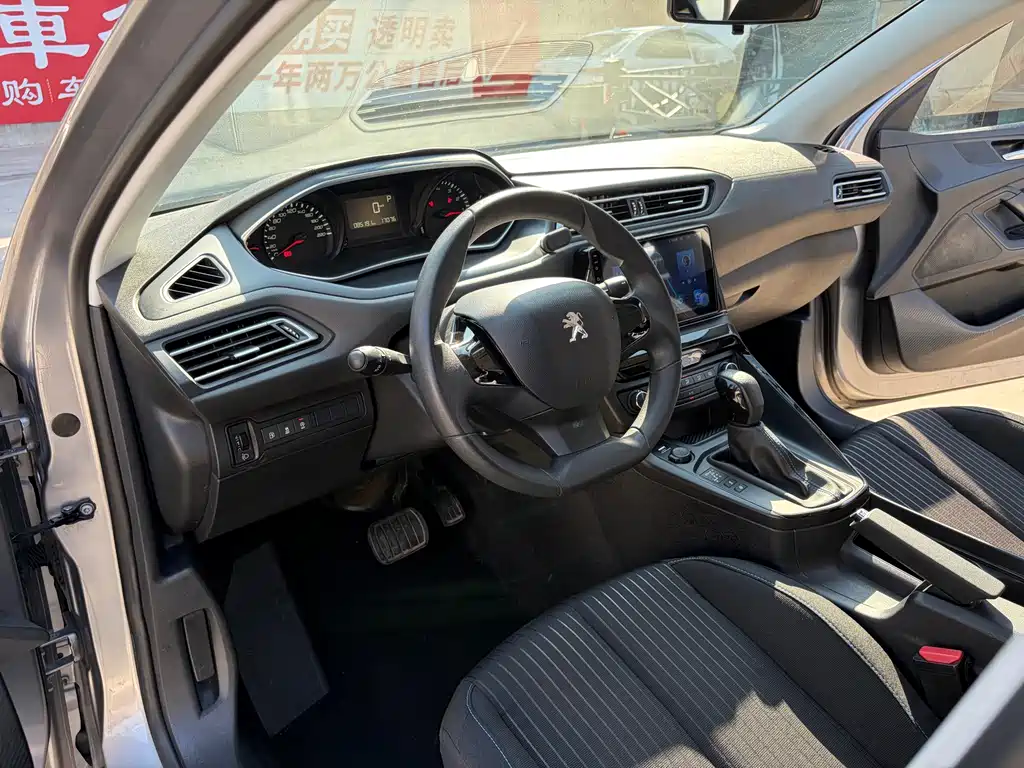 Peugeot 308 — миниатюра 4