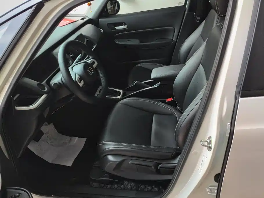 Honda Fit — миниатюра 9