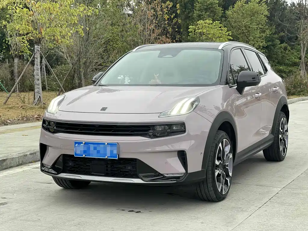 Lynk & Co 06 2022