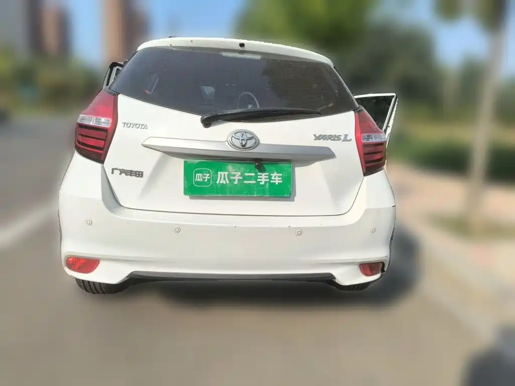 Toyota Yaris L — миниатюра 3