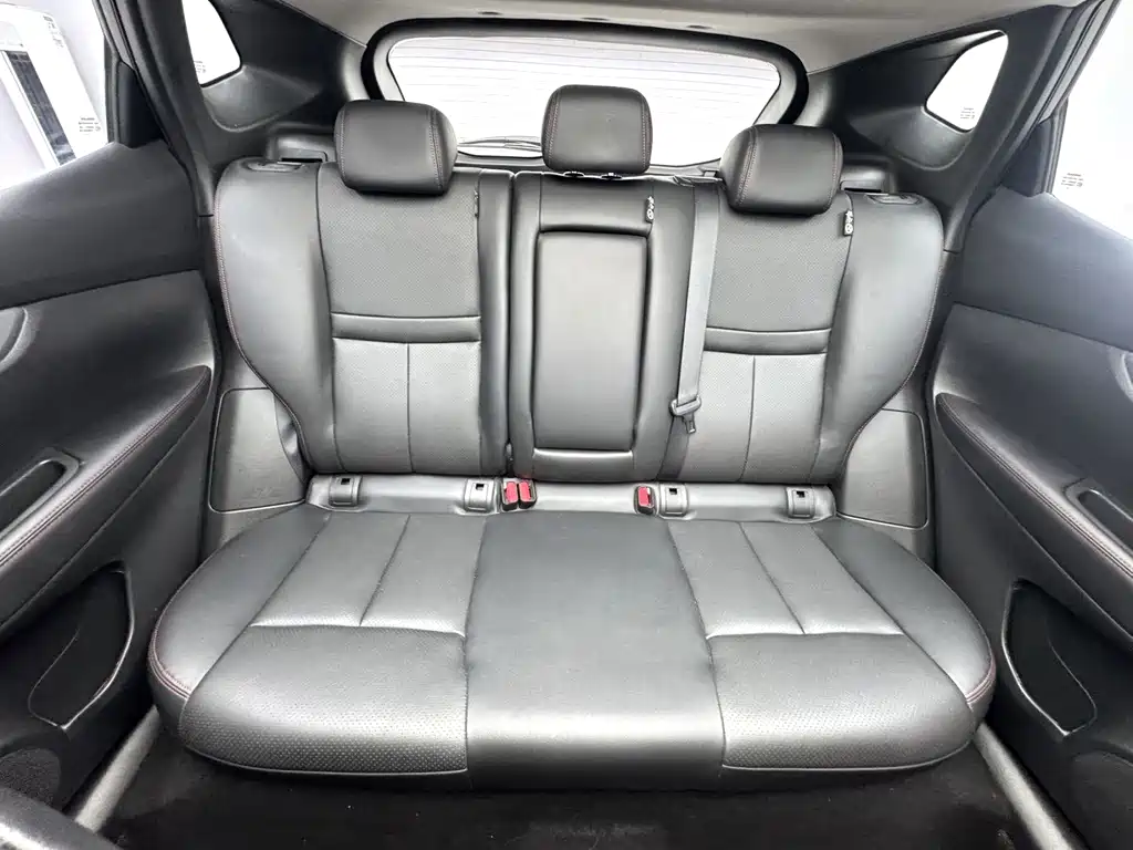 Nissan Qashqai — миниатюра 10