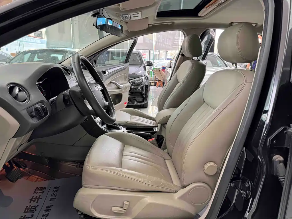 Ford Mondeo — миниатюра 7